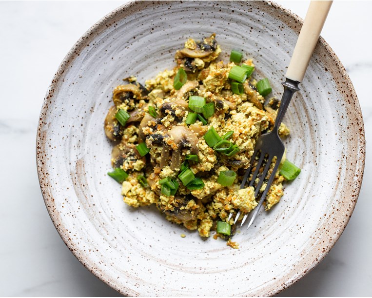 ΑΥΓΑ ΜΕ ΜΑΝΙΤΑΡΙΑ ΚΑΙ ΔΥΟΣΜΟ