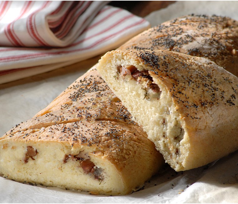 ΨΩΜΙ ΓΕΜΙΣΤΟ ΜΕ ΠΑΣΤΟΥΡΜΑ