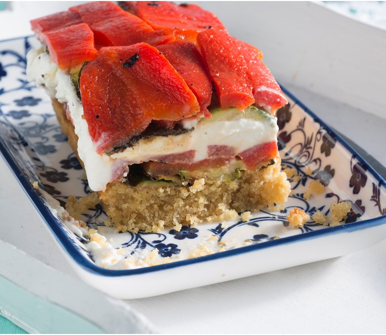 CHEESECAKE ΜΕ ΚΟΛΟΚΥΘΑΚΙΑ ΚΑΙ ΠΙΠΕΡΙΕΣ ΦΛΩΡΙΝΗΣ