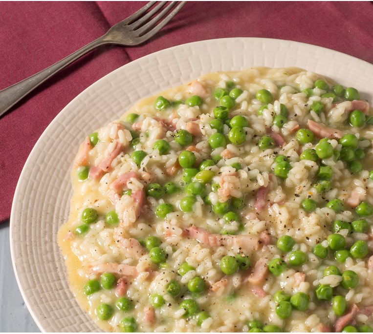 ΡΙΖΟΤΟ ΜΕ ΑΡΑΚΑ ΚΑΙ ΚΑΠΝΙΣΤΟ ΧΟΙΡΙΝΟ