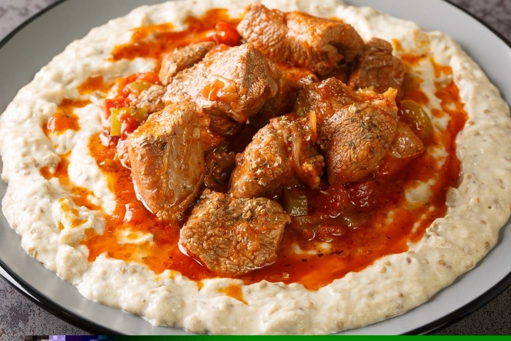 Μοσχάρι με πουρέ μελιτζάνας (xουνκιάρ μπεγεντί )