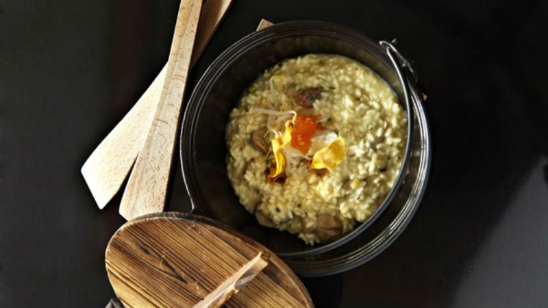 Ριζότο με μανιτάρια και τυρί προβολόνε